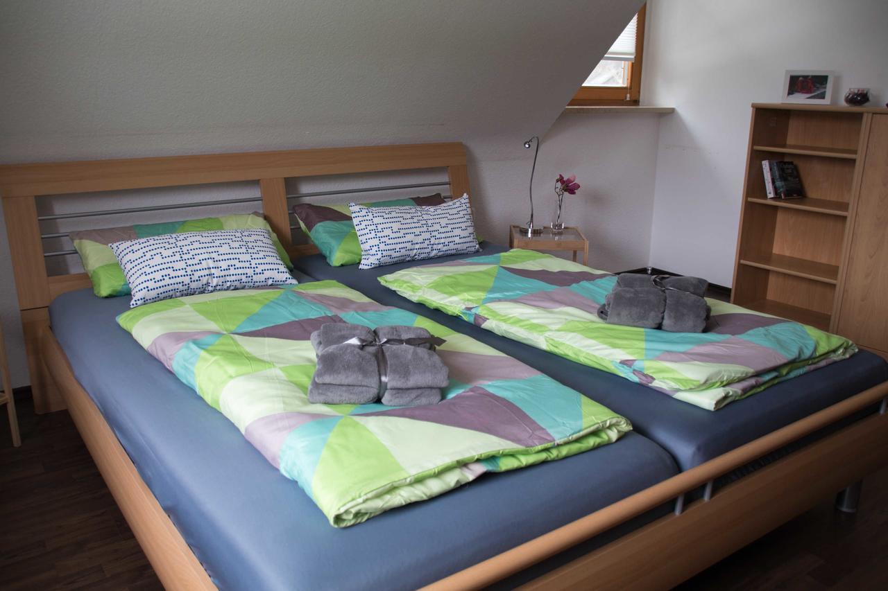 Ferienwohnung Weiher - Naehe Nuernberg / Messe Schwanstetten Værelse billede