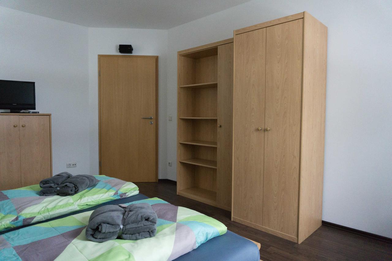 Ferienwohnung Weiher - Naehe Nuernberg / Messe Schwanstetten Eksteriør billede