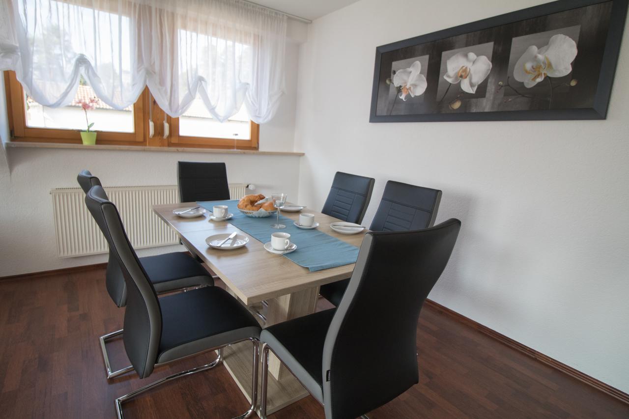 Ferienwohnung Weiher - Naehe Nuernberg / Messe Schwanstetten Eksteriør billede