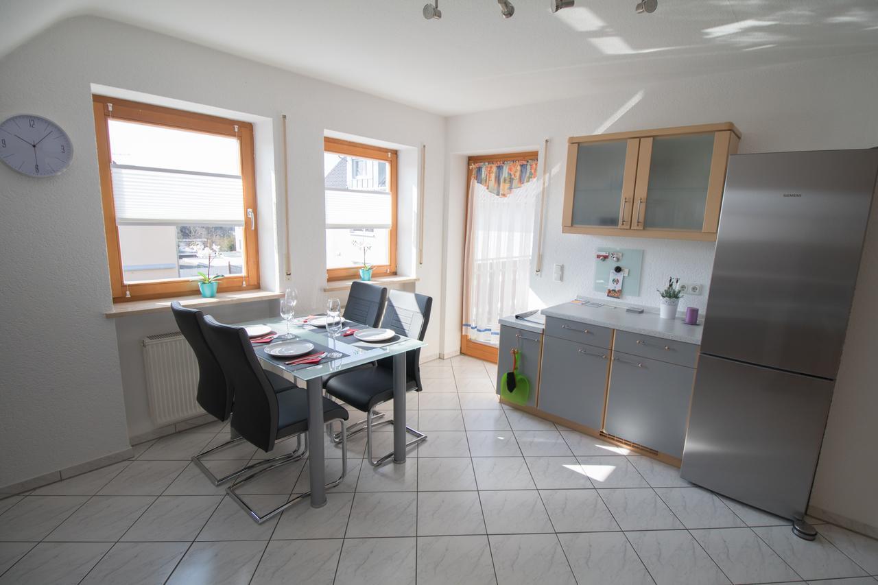 Ferienwohnung Weiher - Naehe Nuernberg / Messe Schwanstetten Eksteriør billede