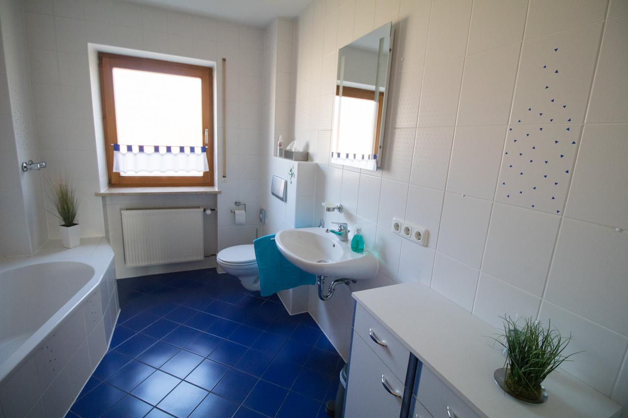 Ferienwohnung Weiher - Naehe Nuernberg / Messe Schwanstetten Eksteriør billede
